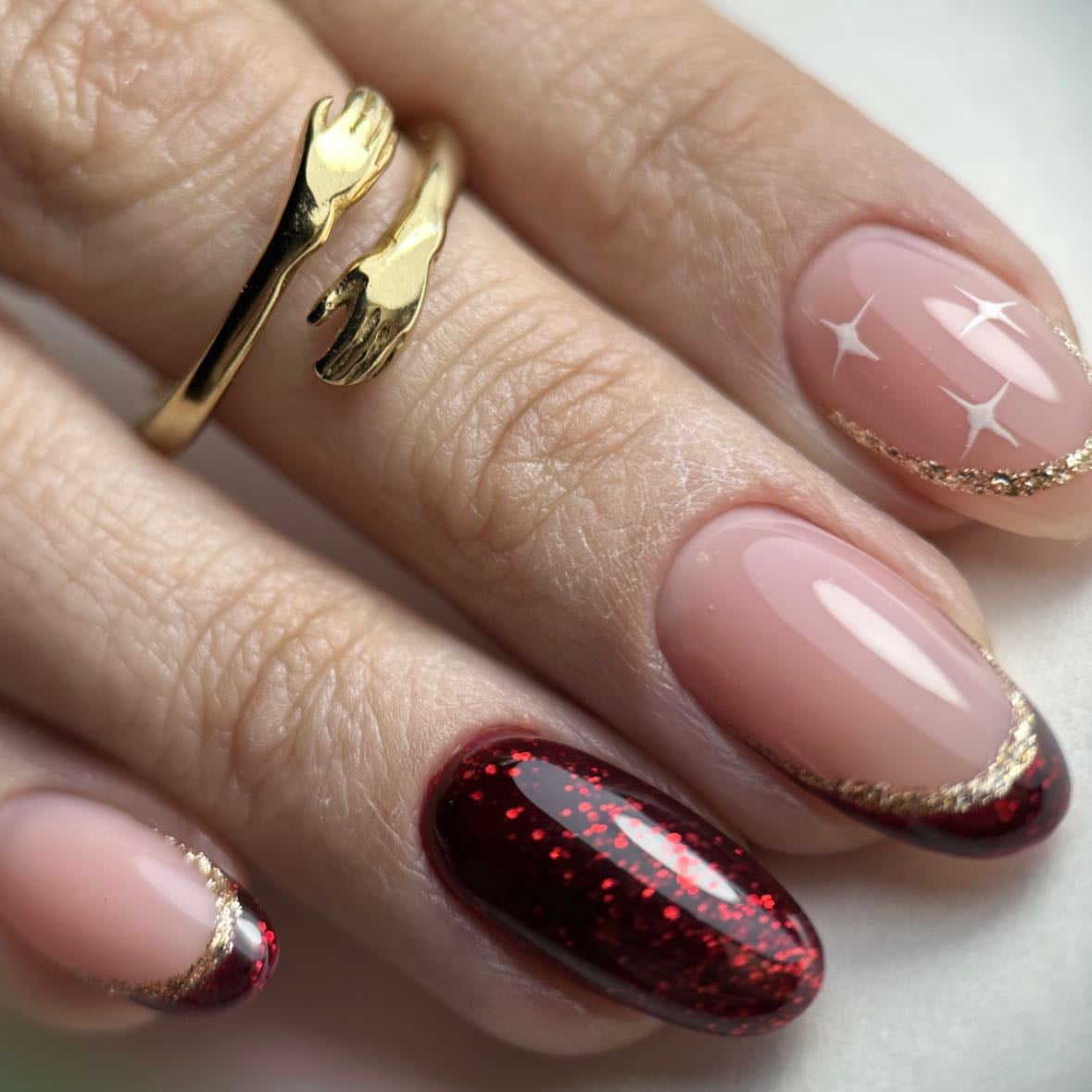 Rojo con brillo + diseño - Dic’22