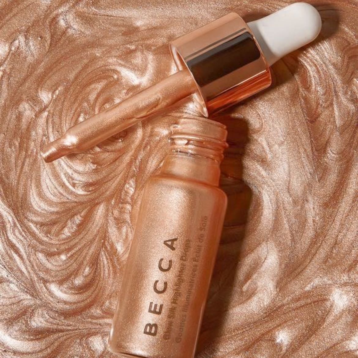 Becca Iluminador Líquido - Becca Ignite Liquid Highlighter el mejor que he tenido para cara y cuerpo ✨ Dura muchísimo y no levanta el maquillaje