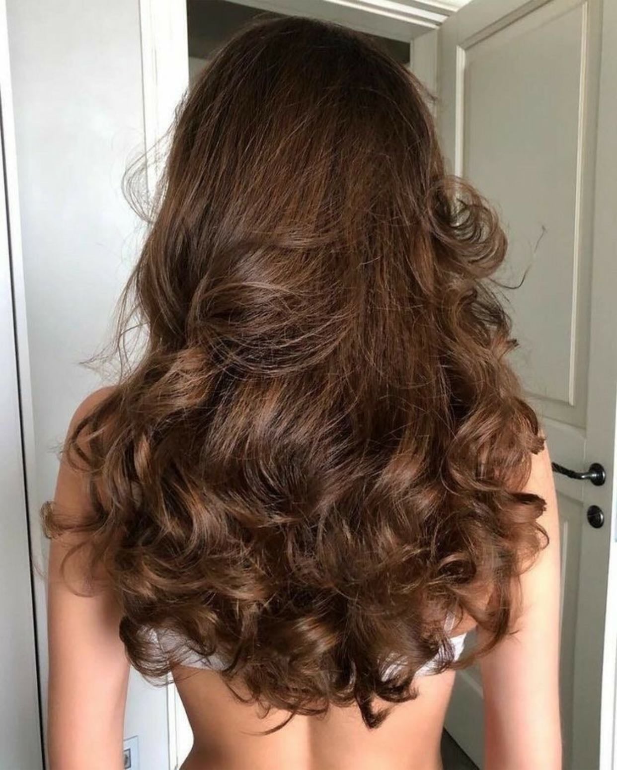 90s blowout hair