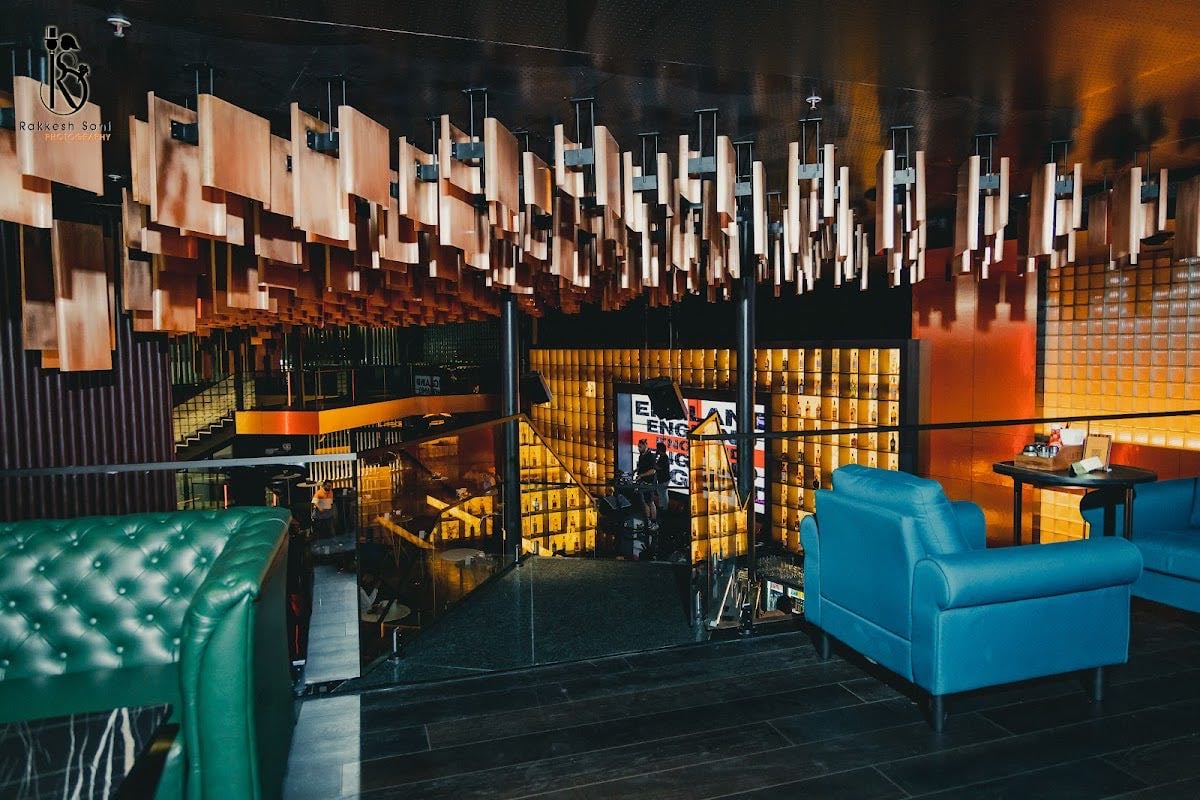 Luft Bar and Kitchen
