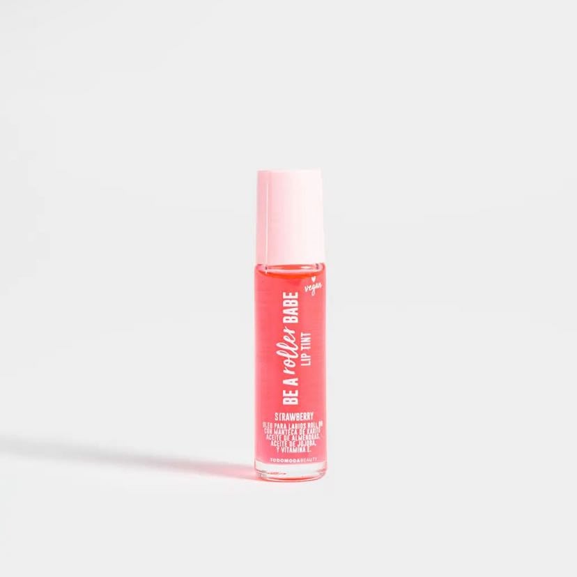 Brillo labial "be a roller babe strawberry" - Todo moda