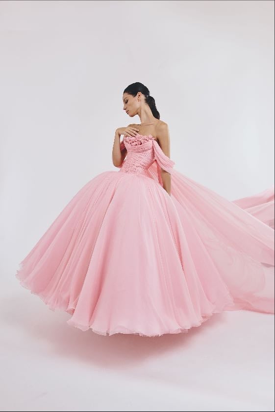 Giambattista Valli, look 1.
