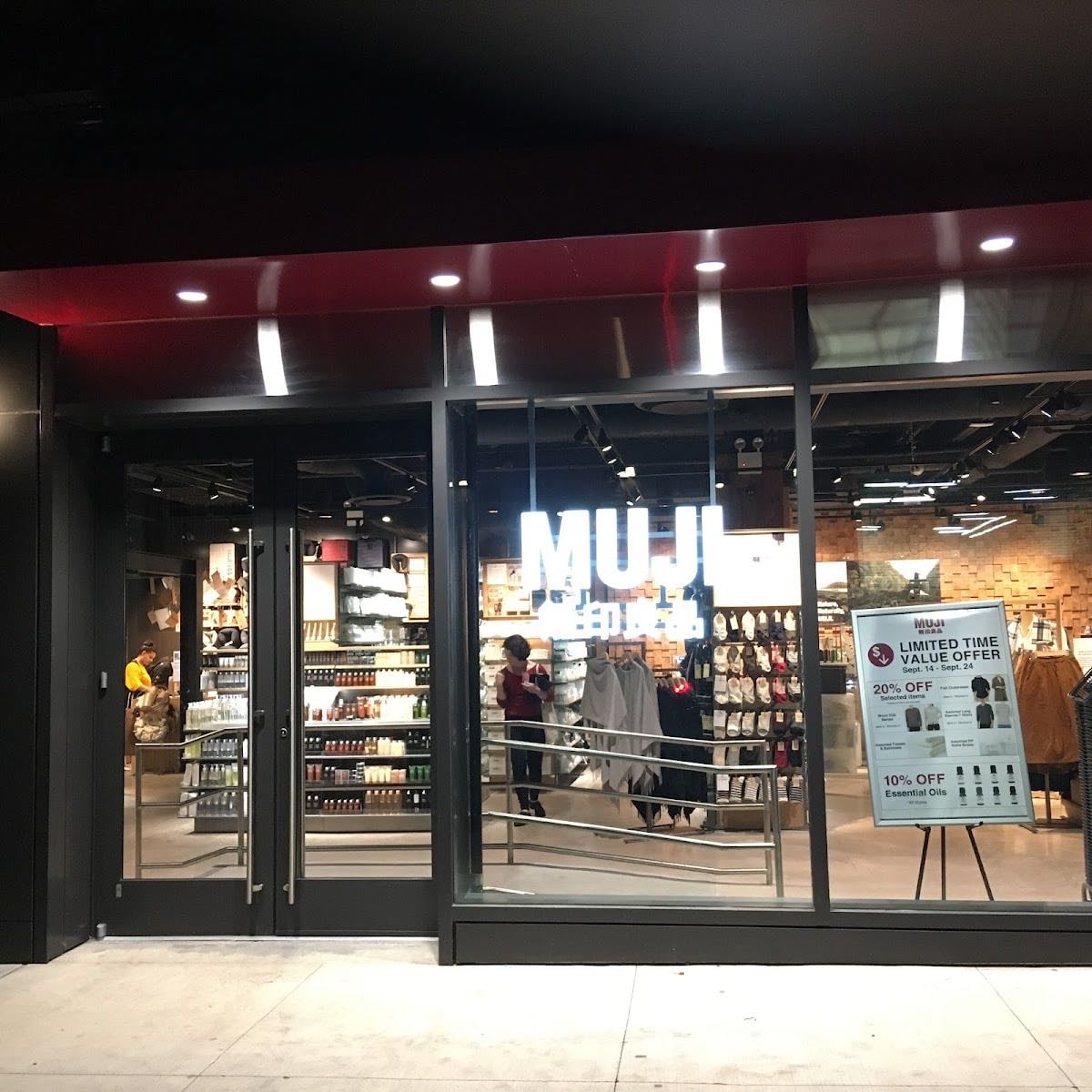 MUJI - Williamsburg