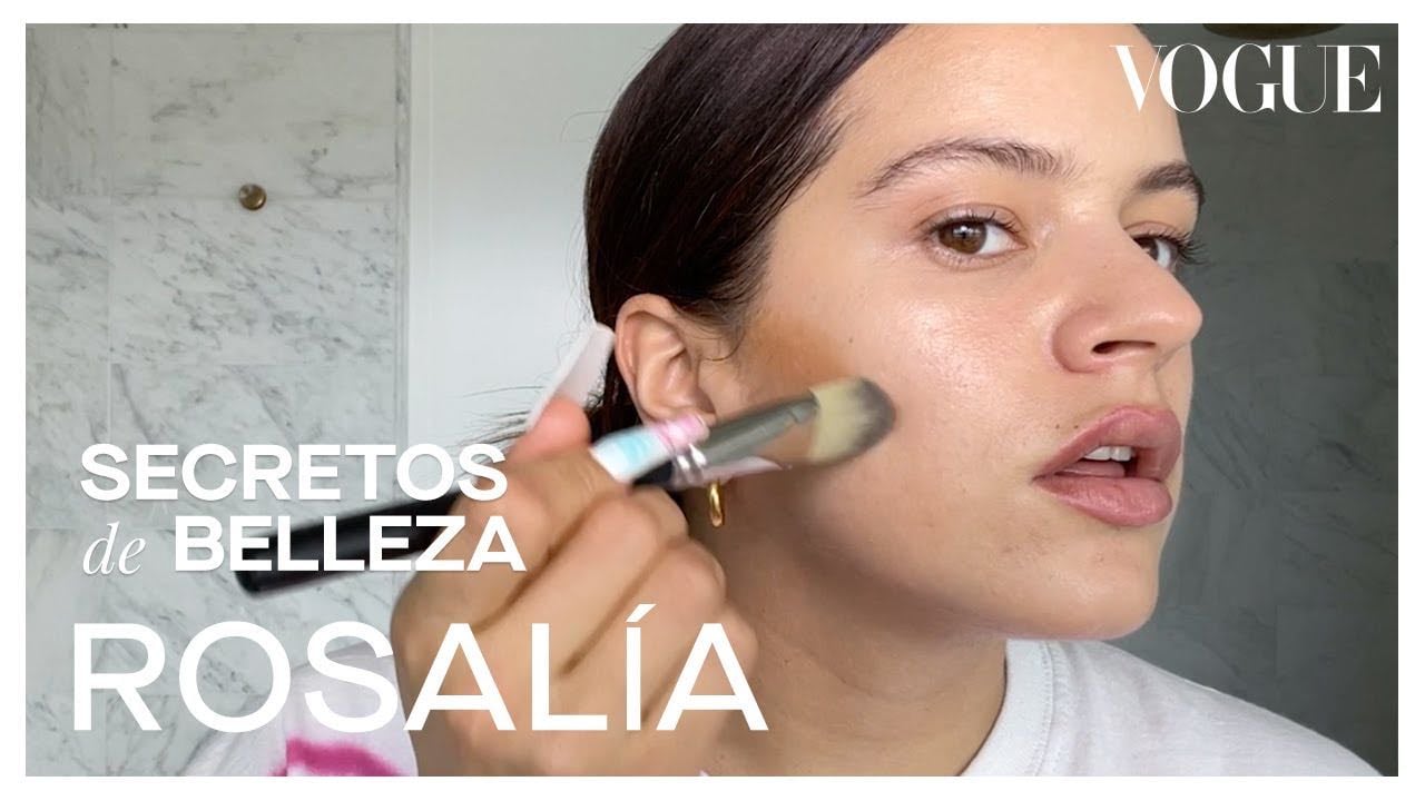 La guía de Rosalía para un maquillaje de verano | Secretos de Belleza | Vogue México - YouTube