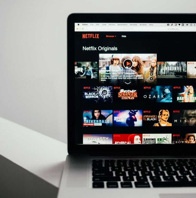 Pelis🎬 - Movies hypelist by - ̗̀ೃ.↳ Annie