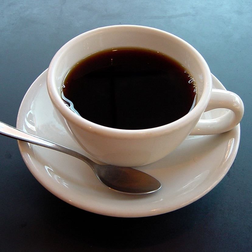Fazer um café e beber com calma, sem pensar em nada - à um lembrete de que estou viva, presente e que posso desacelerar.