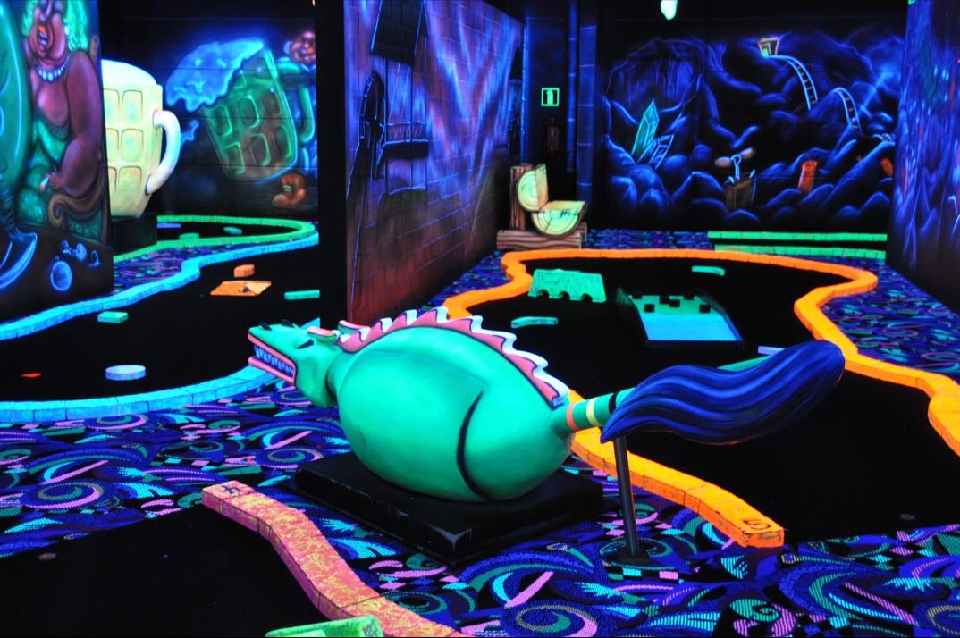 Goolfy and Laser Game Mons