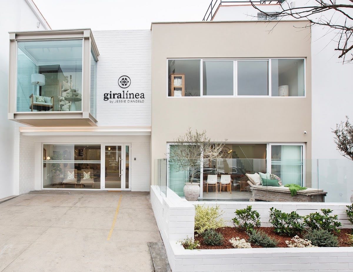 Giralinea ✨ - Venta de muebles, telas, papel tapiz, cojines decorativos, rellenos de plumas y adornos para el hogar.