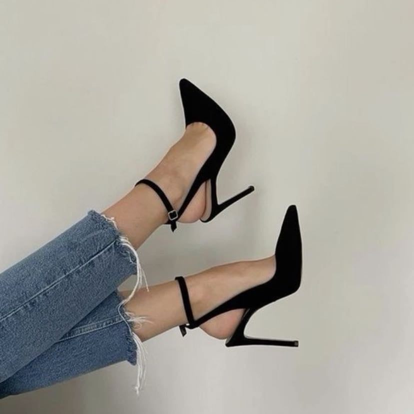 Black stiletto