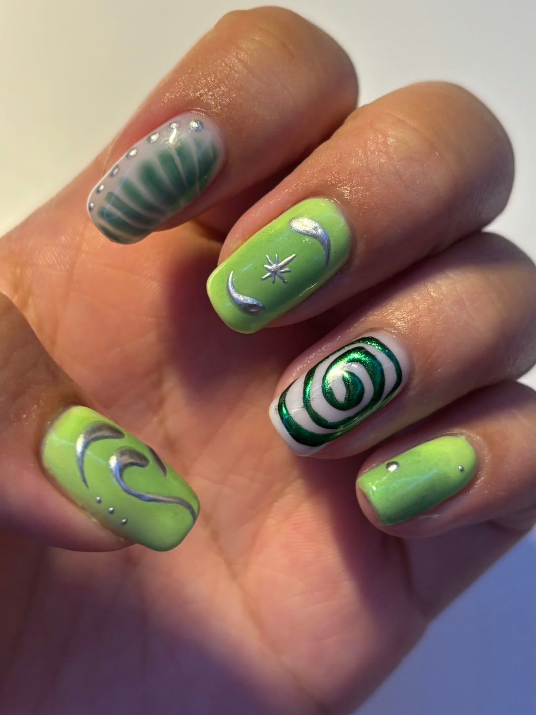 Lake day nails - Green