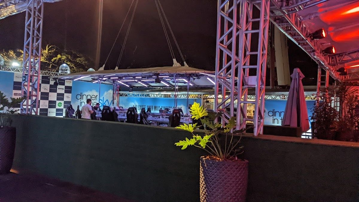 Dinner in the sky SP