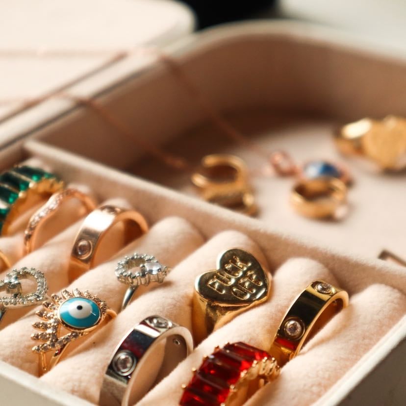Jewelries