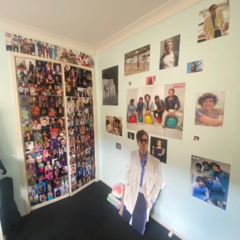 Mia ☺️ - This is my room! I really like it and it makes me even a little happier each time i come in here. My closet doors is just Harry photos as he is my favourite. And my cut out is life size but I fold it so hes on his knees. I would have more posters but mum said no more 😂