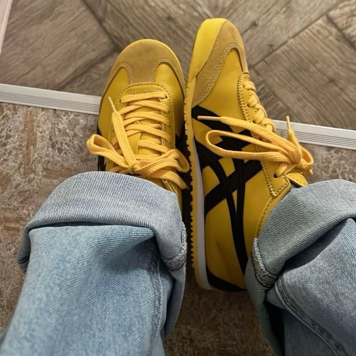 yellow + black onitsuka tiger