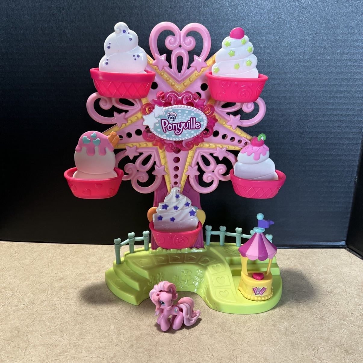 ponyville ferris wheel