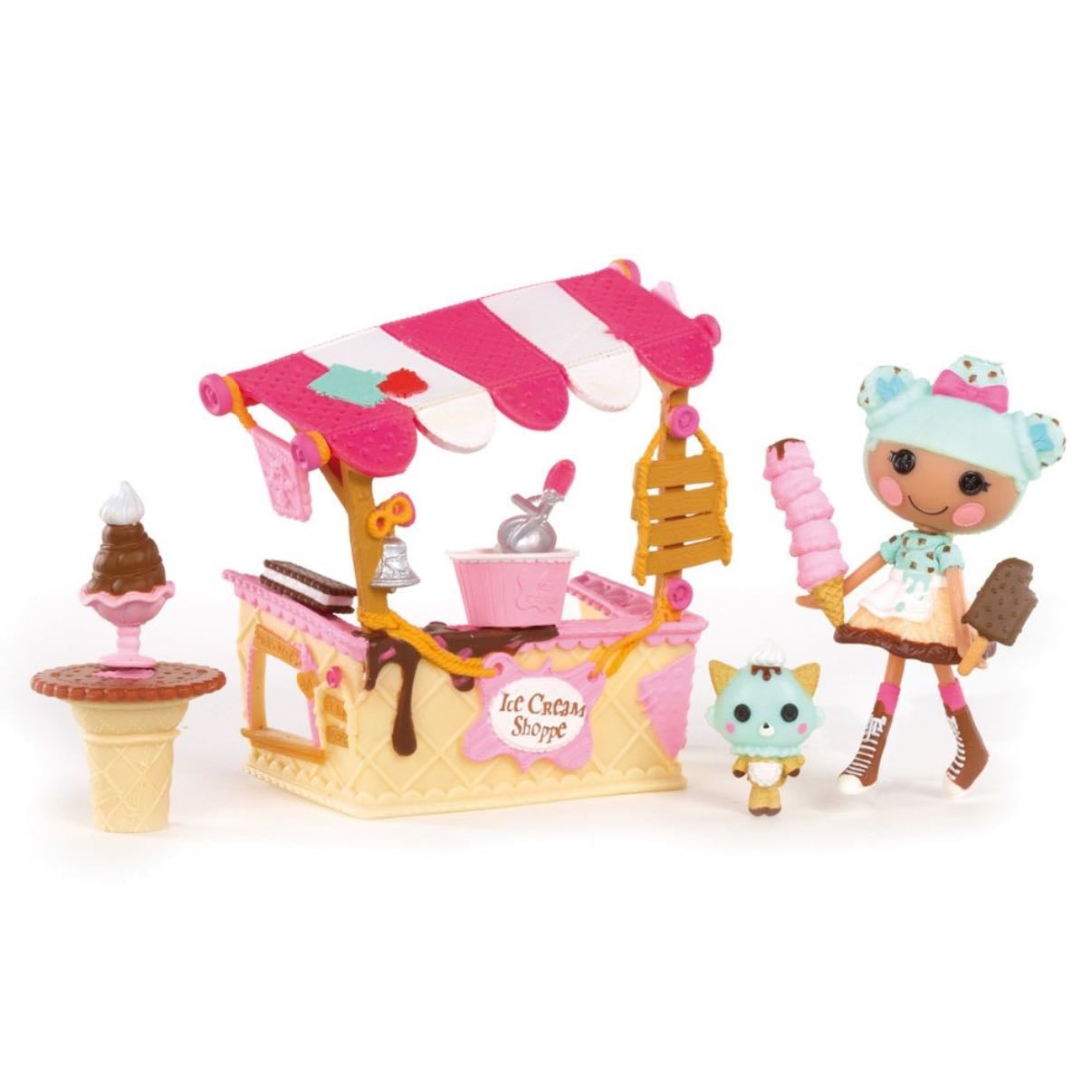 ice cream shoppe