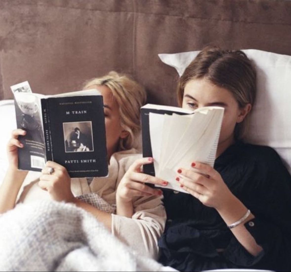 ⋆。˚⊹ books ⊹˚。⋆ - Books hypelist by nes :3