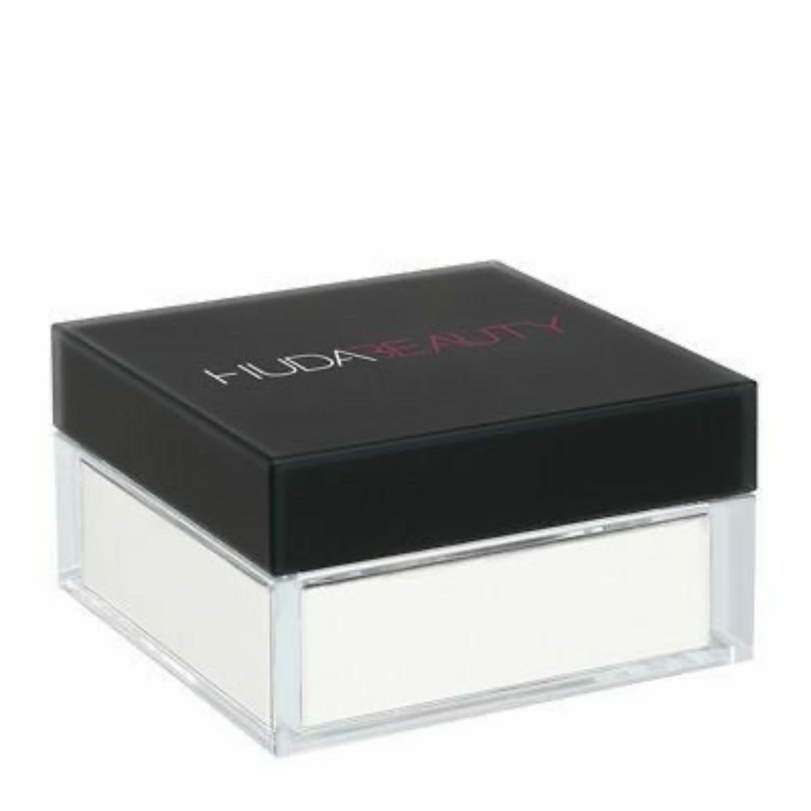 Huda beauty powder