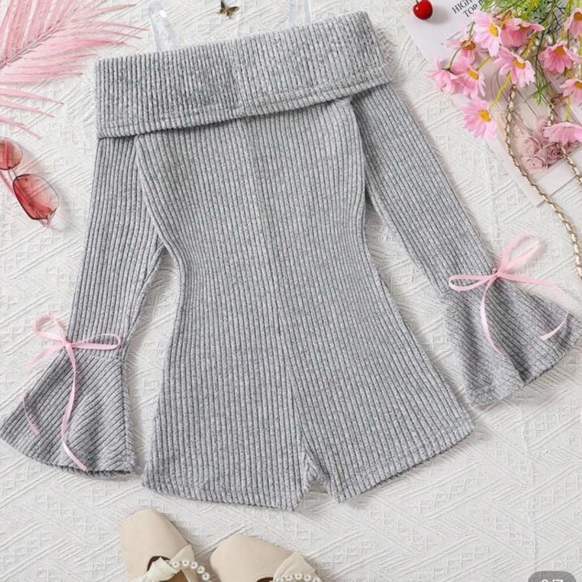 Grey bow shirt