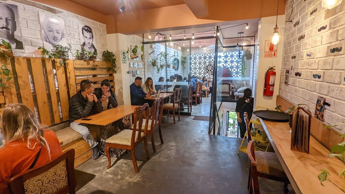 El Bigote Coffee & Waffles