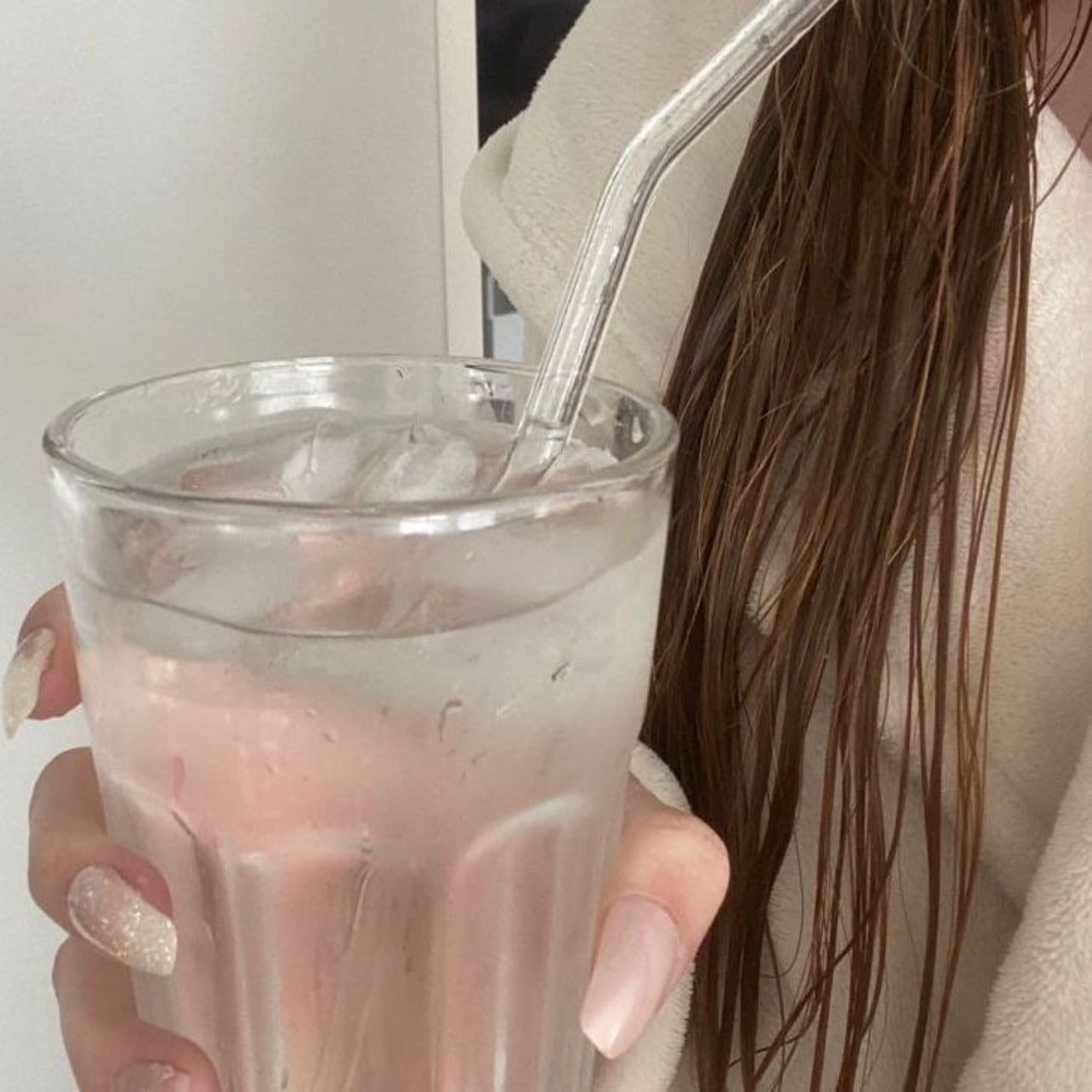 Bebe agua - Es importante mantenerse hidratado