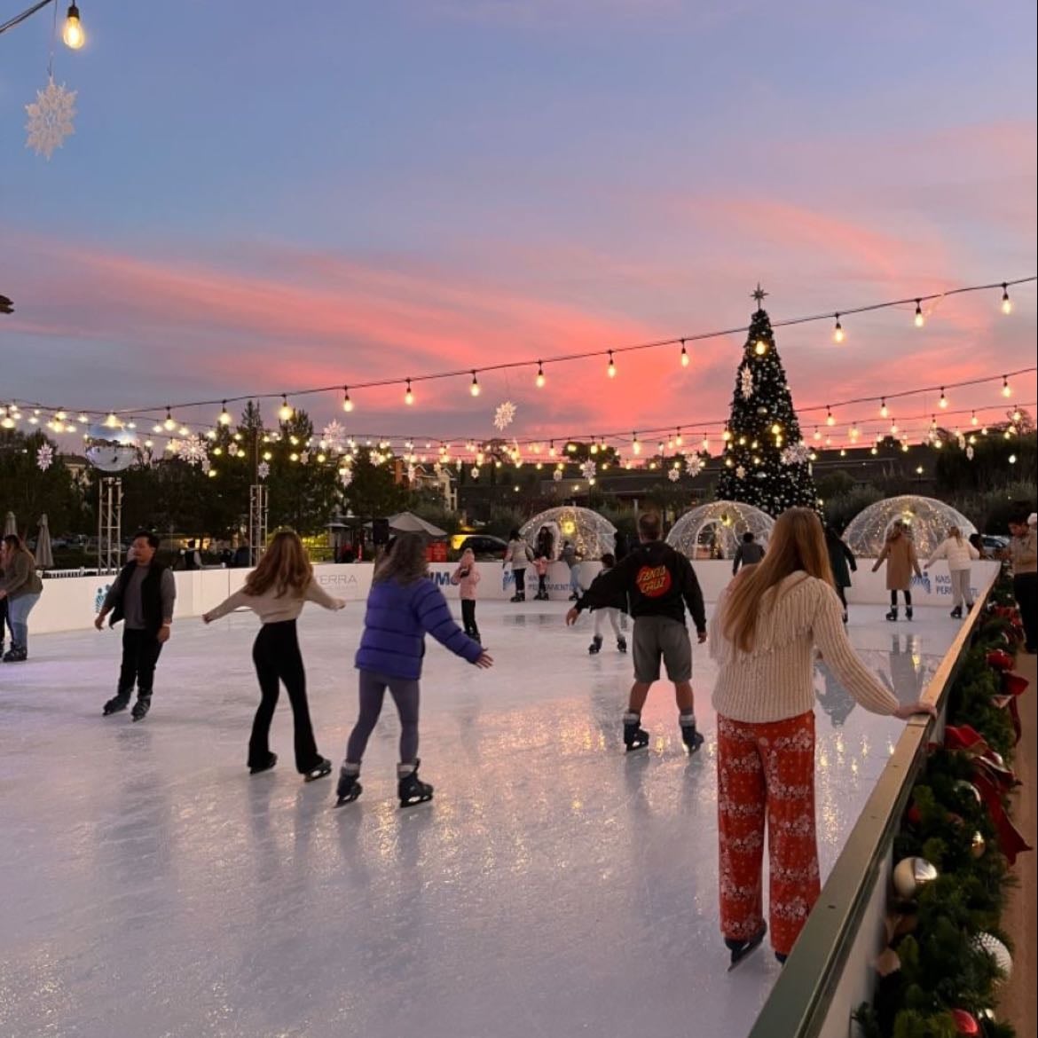 go ice skating‼️