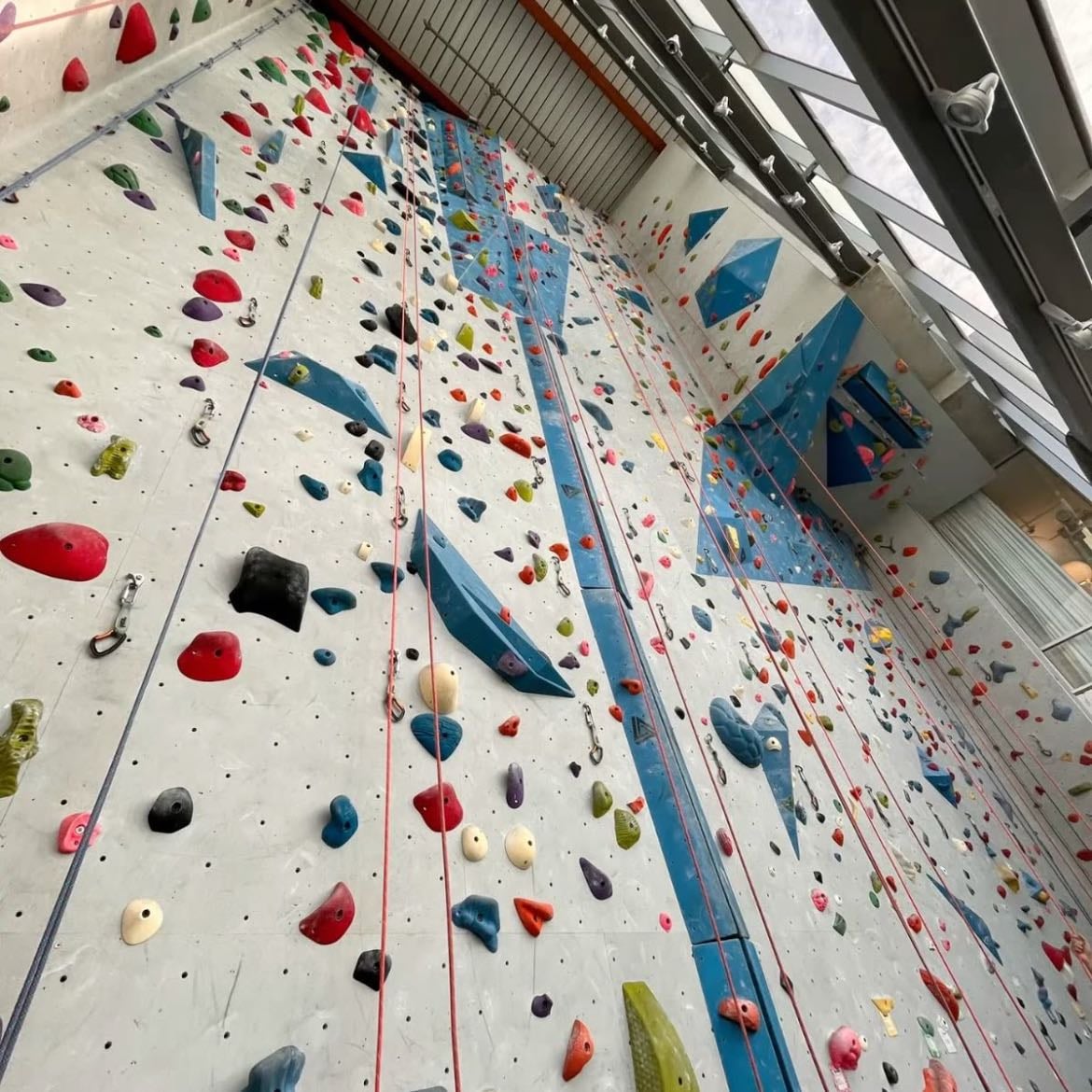 go rock climbing‼️