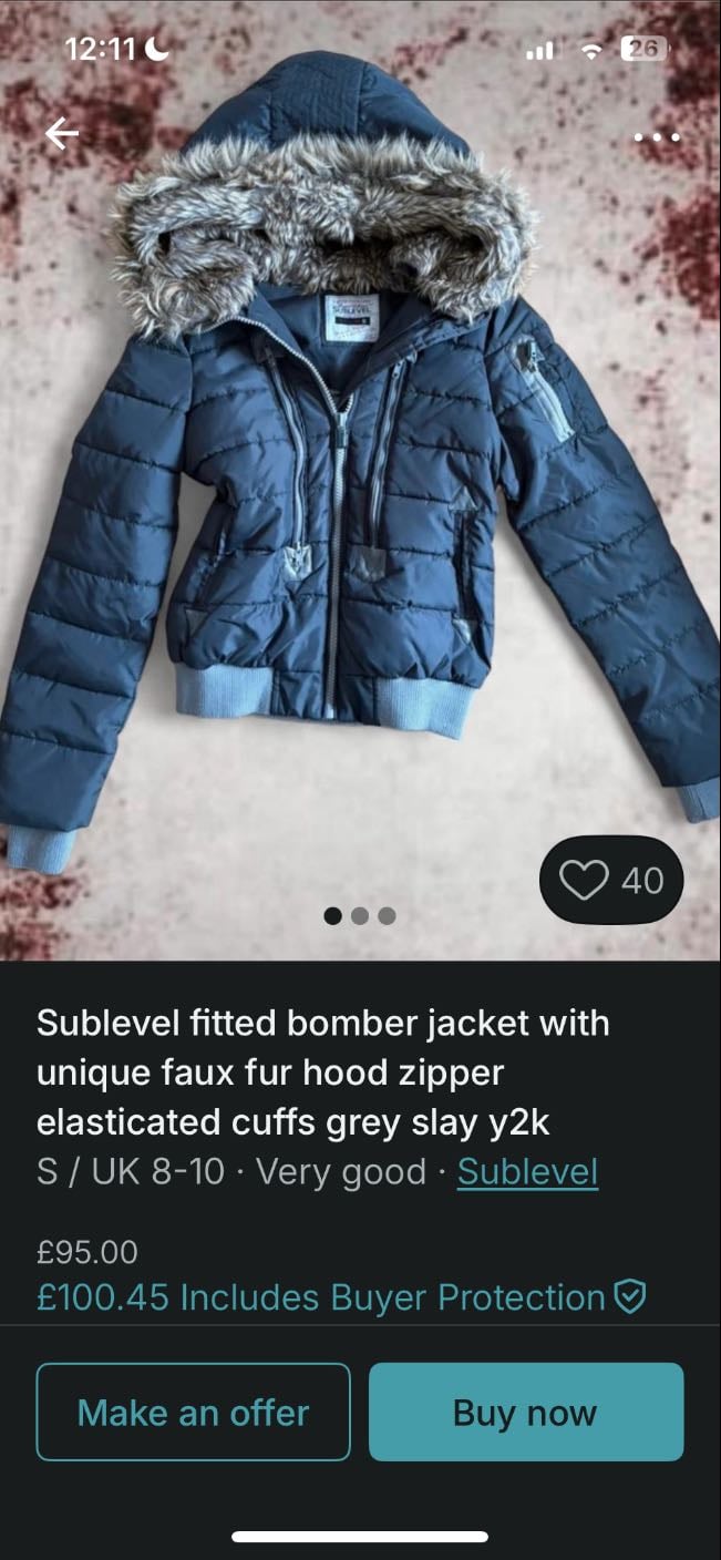 Sub level fitted bomber jacket