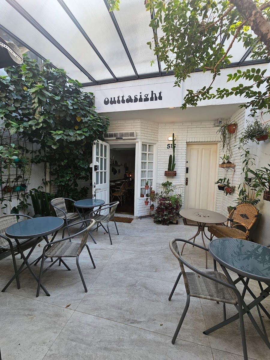 Outtasight Restaurante