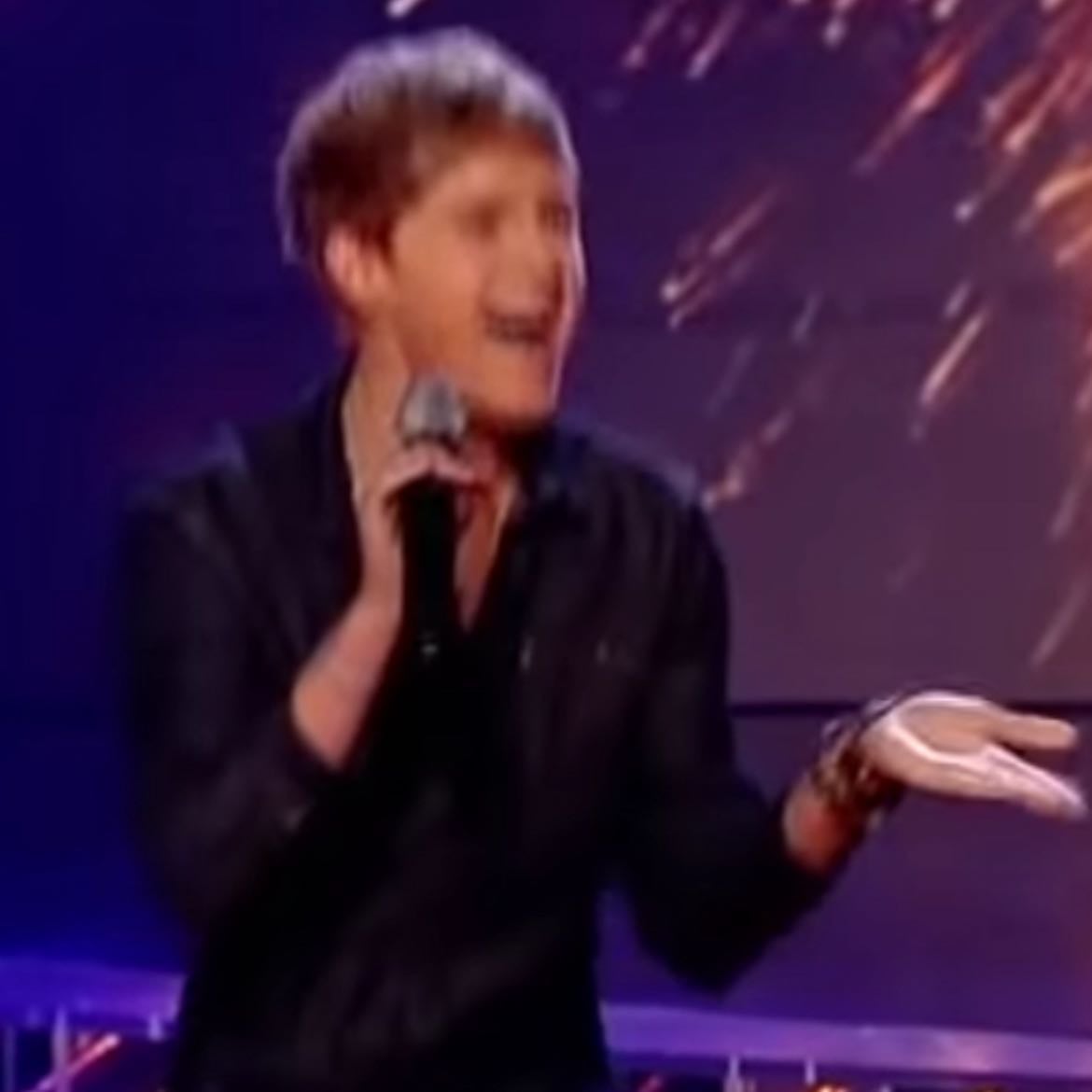 Viva La Vida!! - A must watch performance from one direction on the X factor such an iconic moment!!