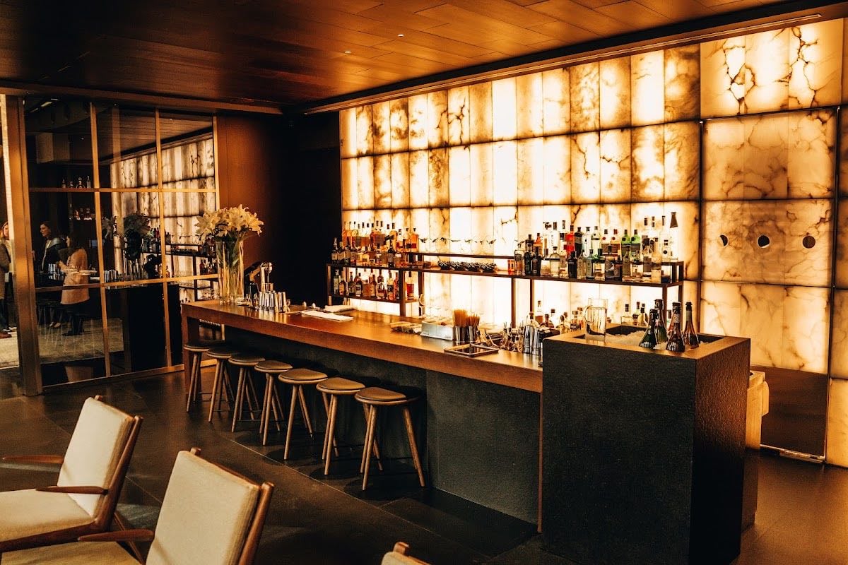 Glass Bar by SIPS