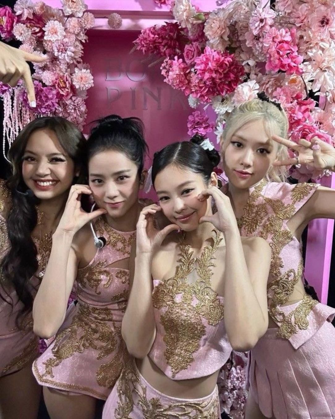 BLACKPINK - Artist