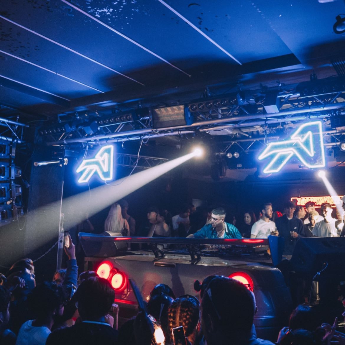 Independance Club - Aleron