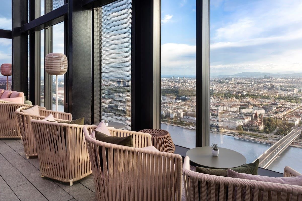 Meliá Vienna - Rooftop bar with a view