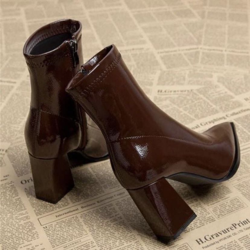 Red Boots - Black & Brown :3