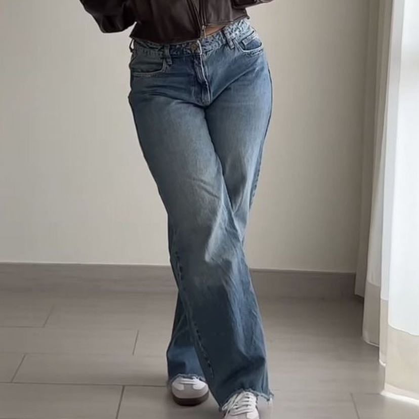 Mid-Rise Jean