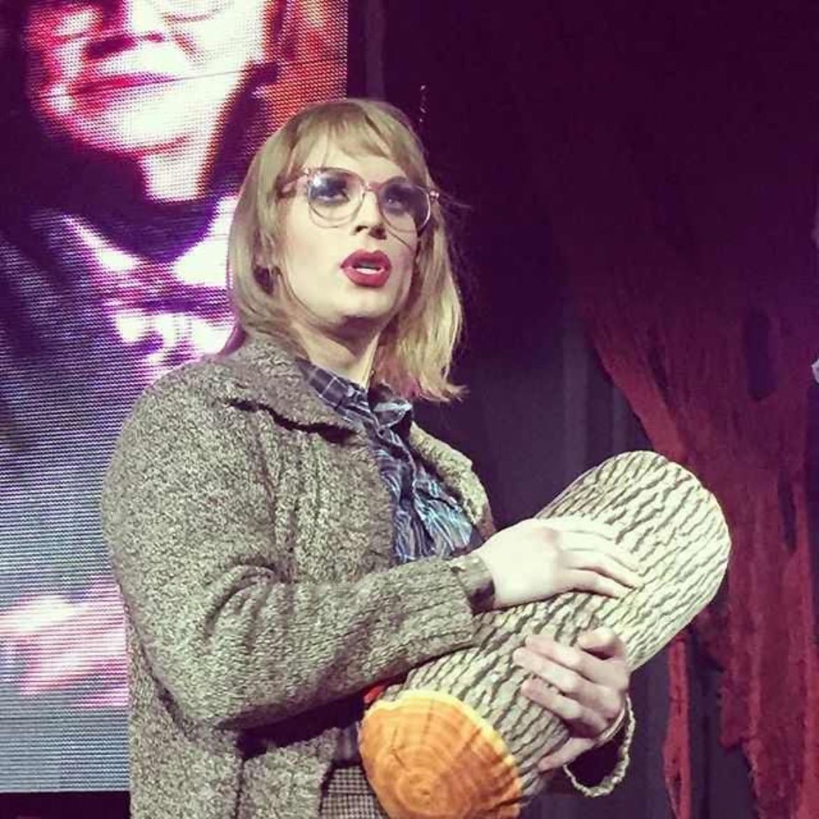 Katya as the log lady