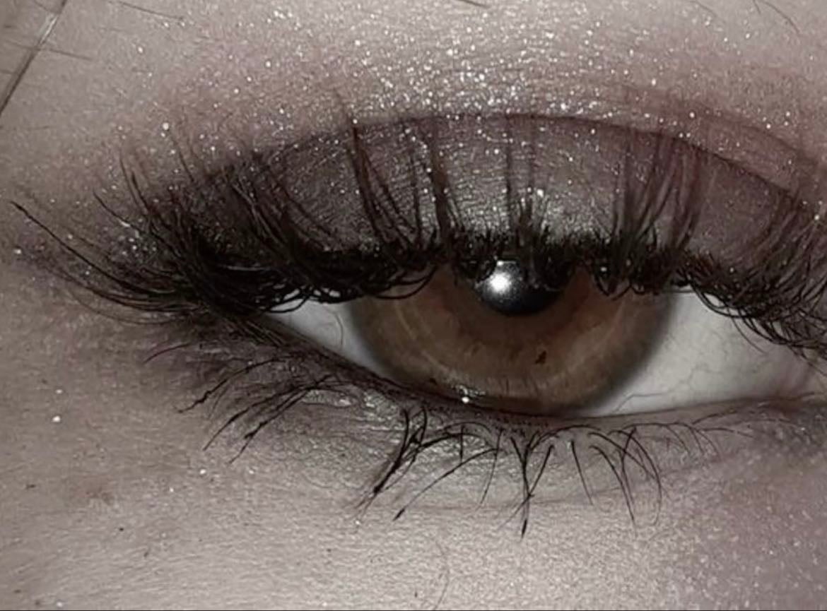 mascara