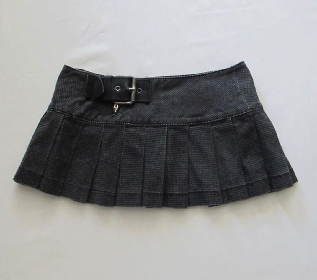 pleated denim skirt