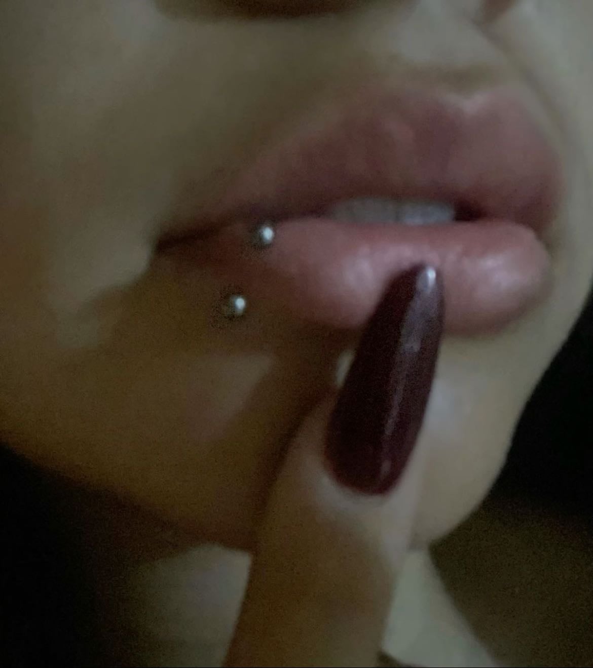 side labret