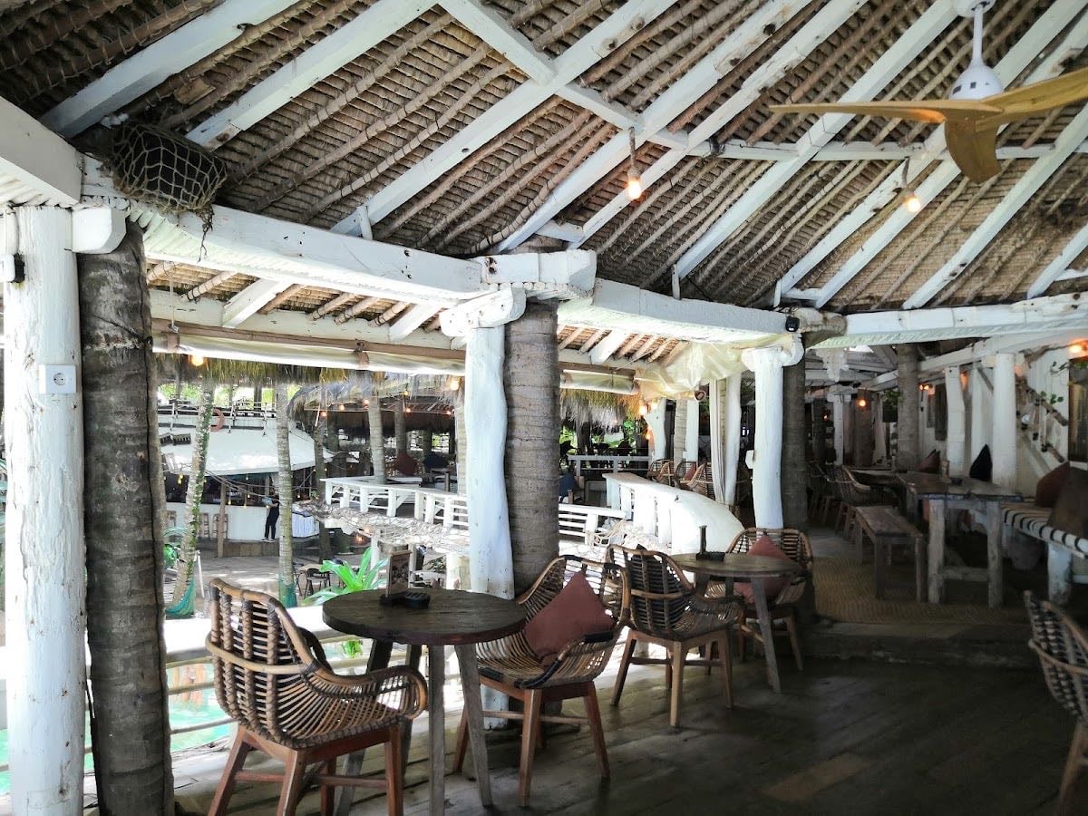 La Brisa - beach club