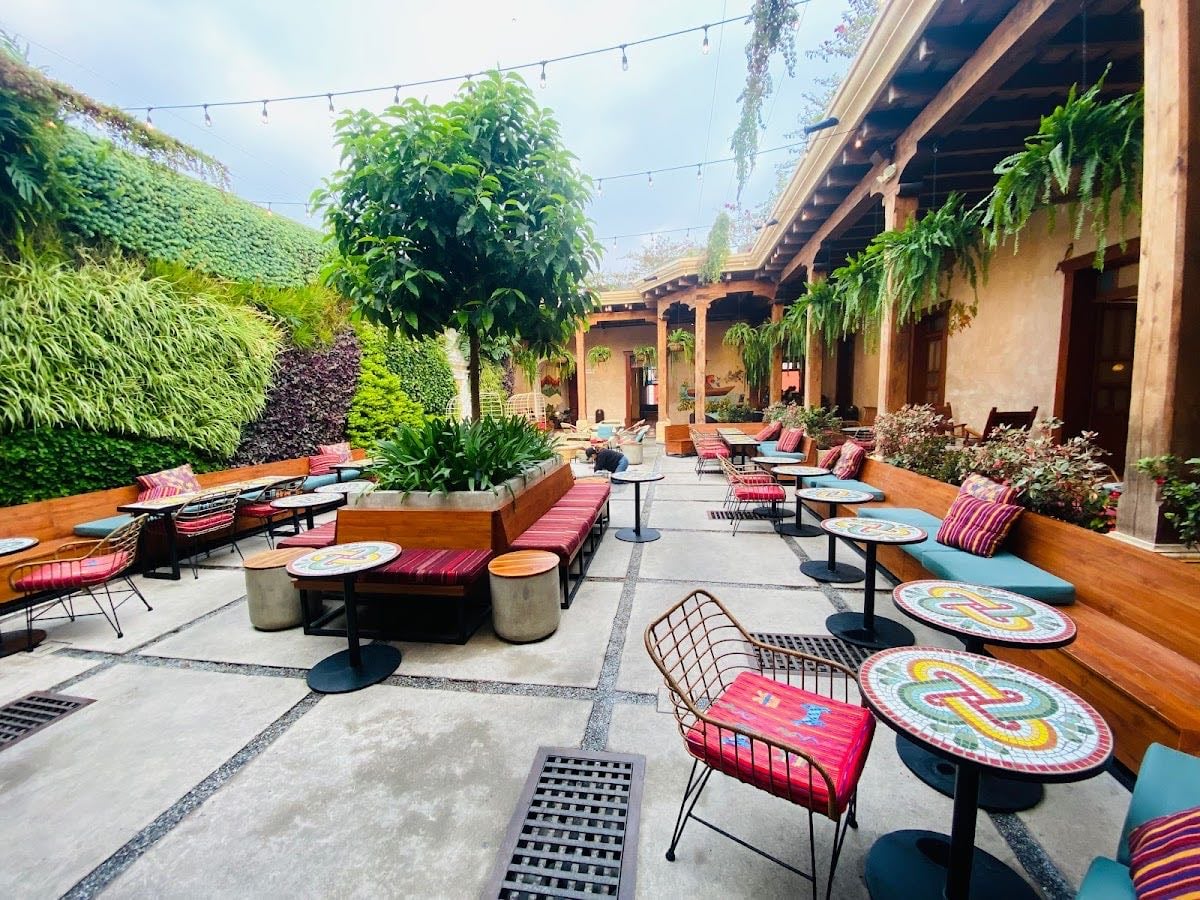 Starbucks • Antigua Guatemala