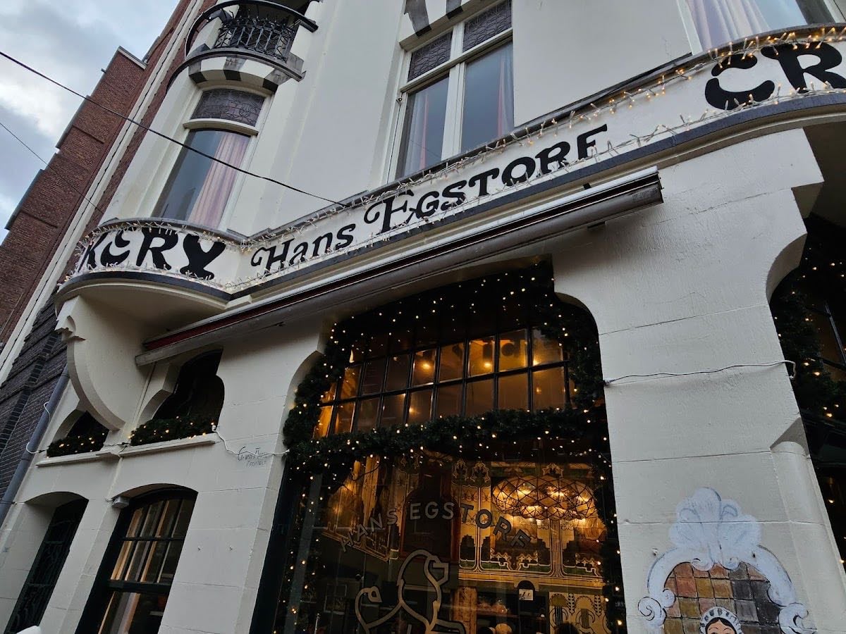 Hans Egstorf - Oldest Bakery in Amsterdam. For Stroopwafels.