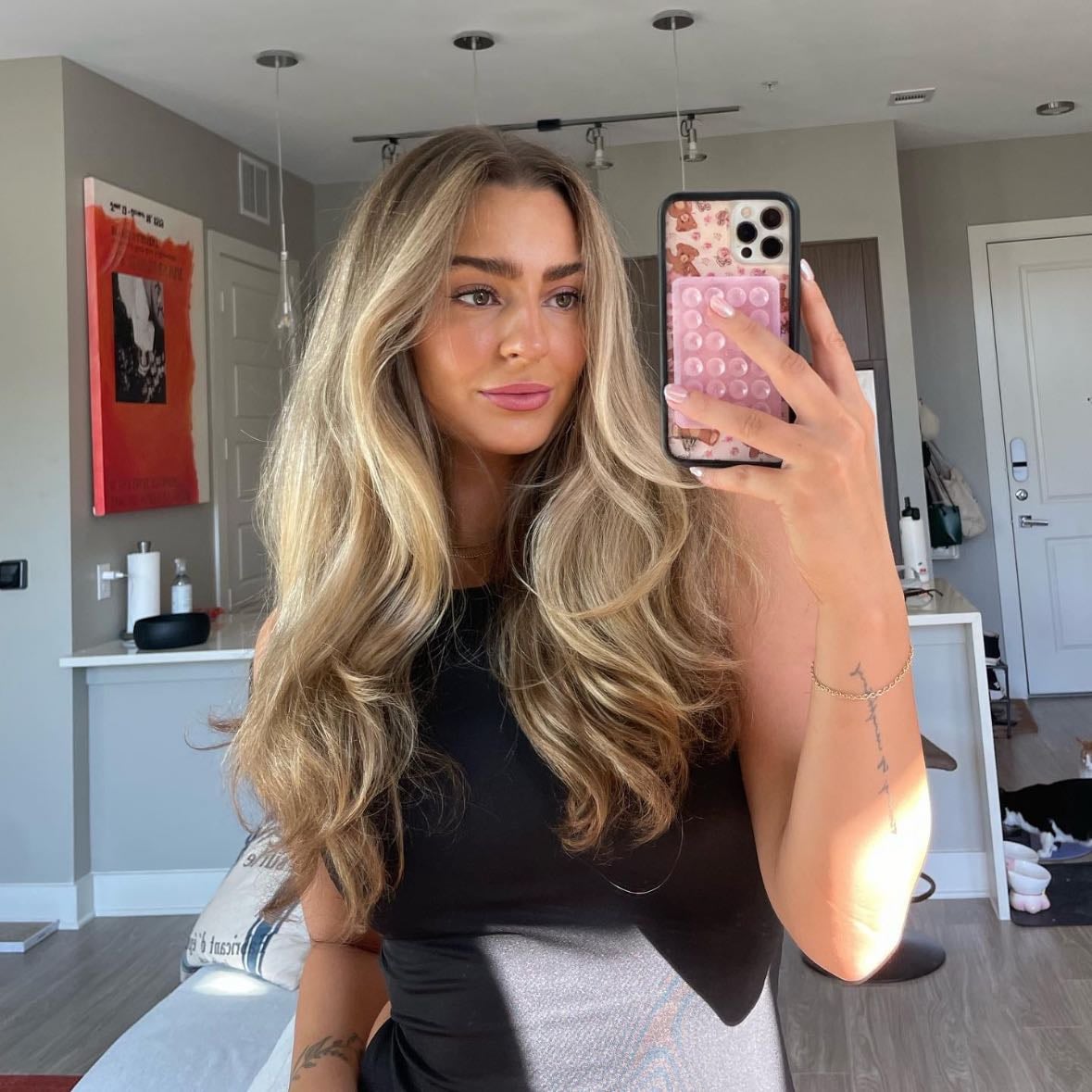 Taryn Lamb - @therealtarnanlamb