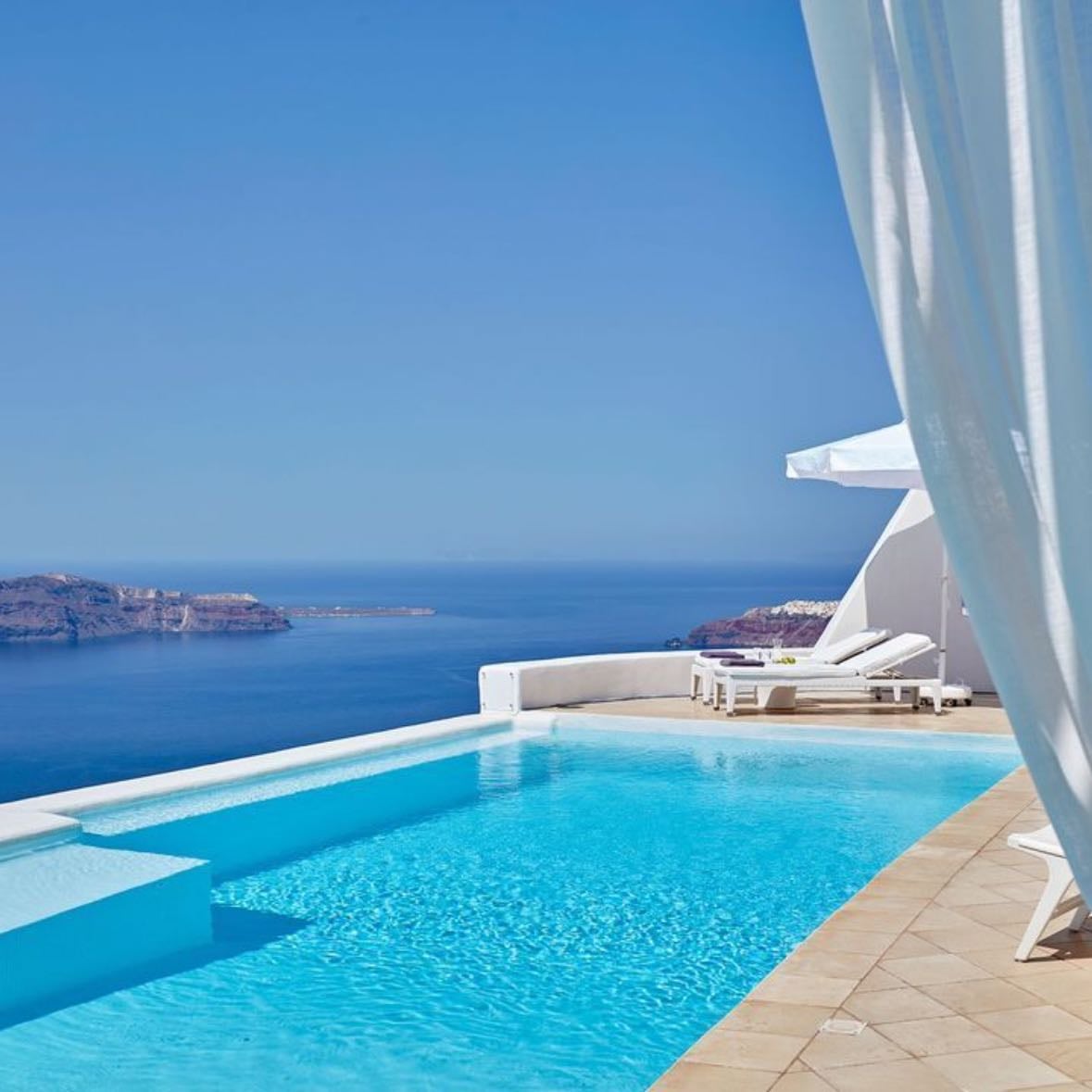 Astra Suites - Boutique hotel