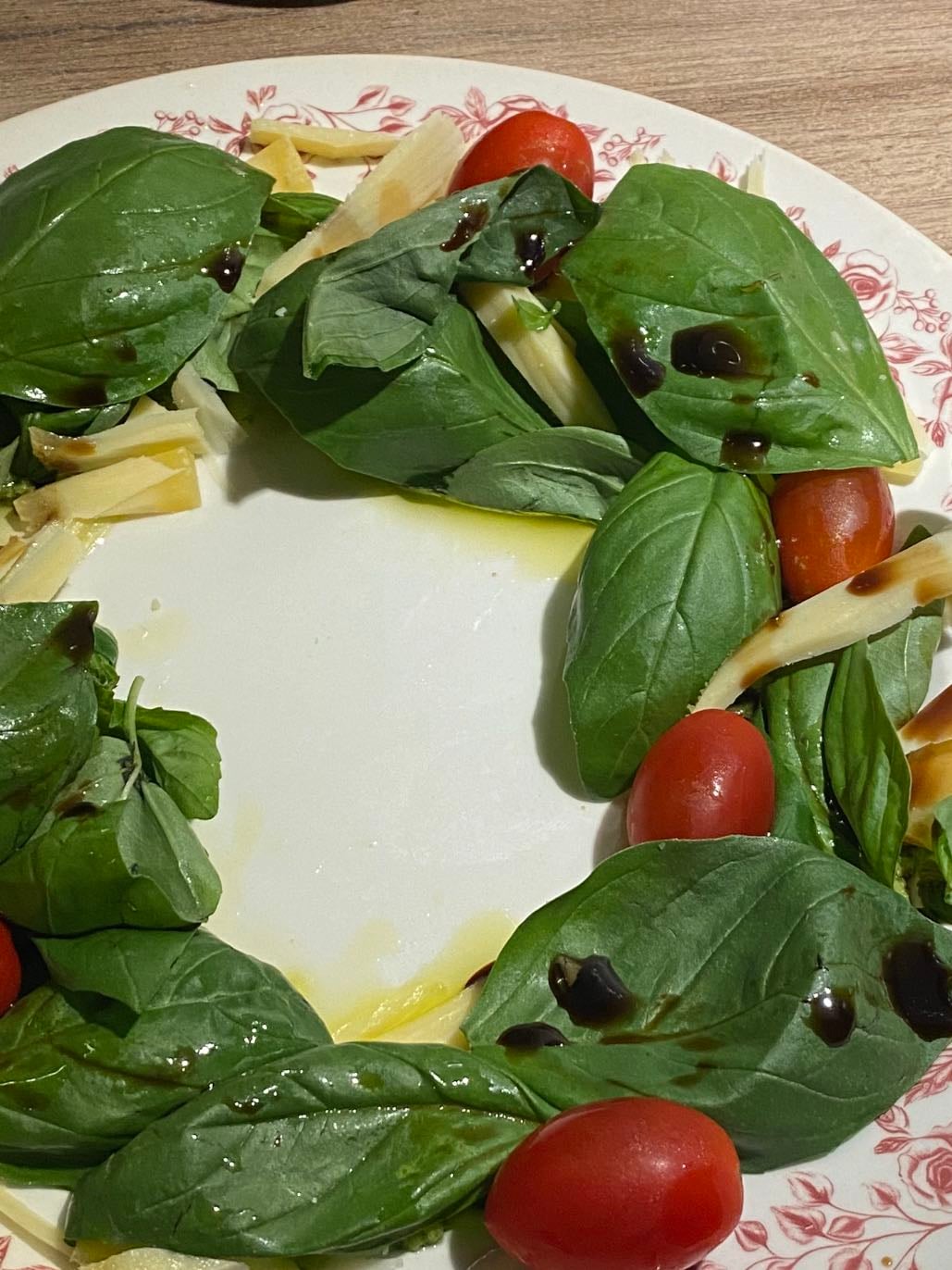 ensalada de albahaca