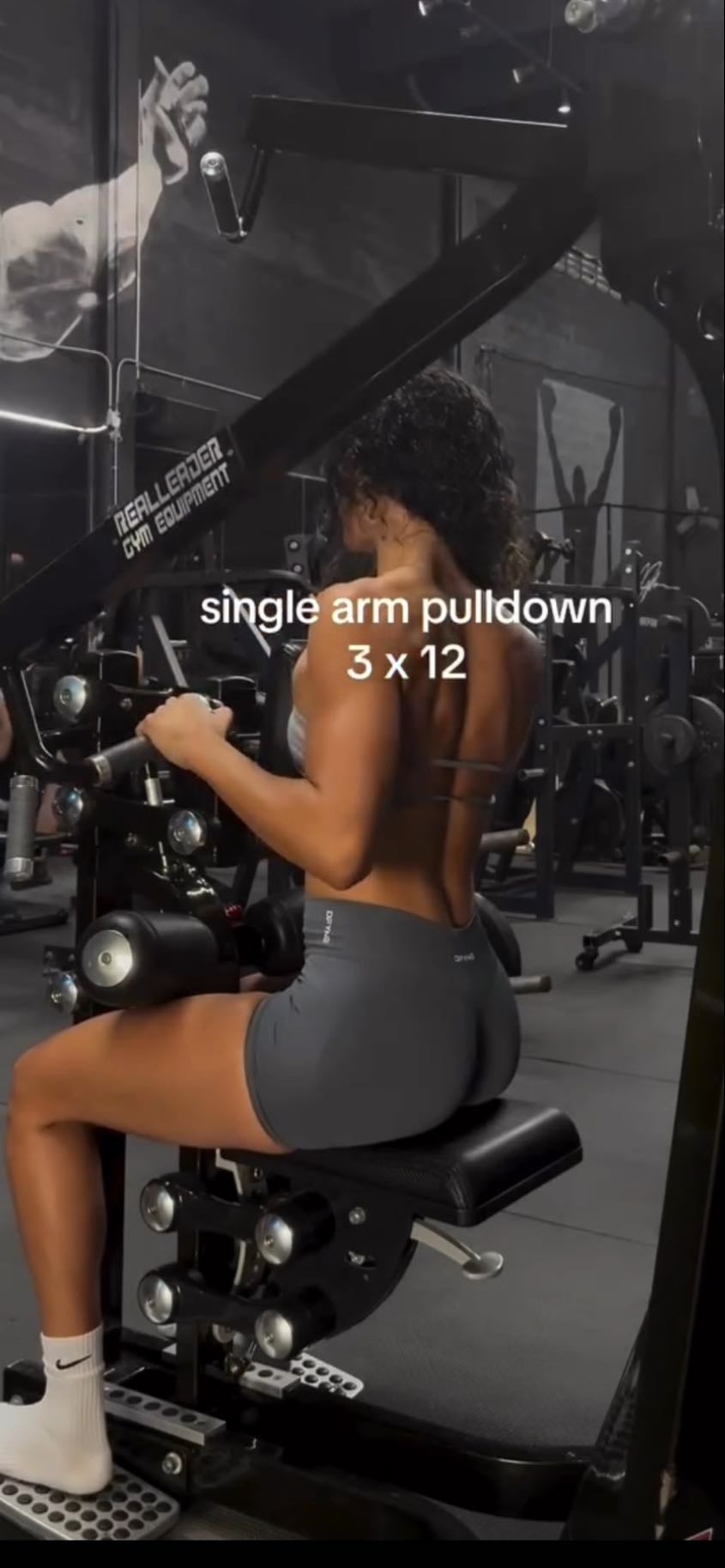 Single arm pulldown