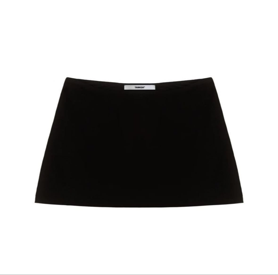 Regular black skirt