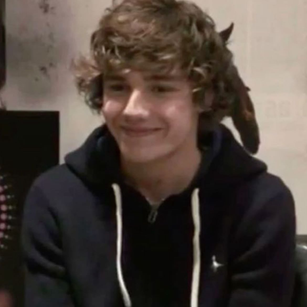 liam back