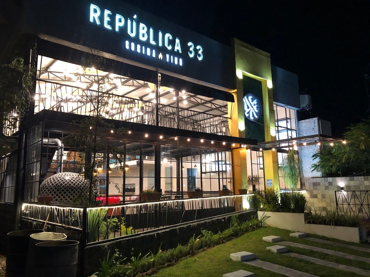 República 33 Cañadas